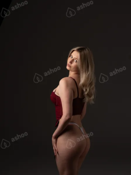 Лина, 18